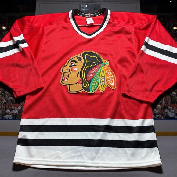 Vintage Chicago Blackhawks NHL CCM Graphic Mens Small Hockey Jersey 90s Canada - Picture 1 of 6